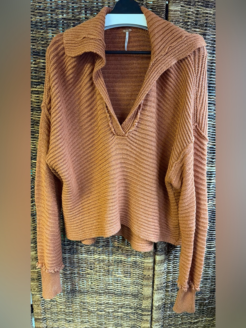 Free People - Marlie, Cropped V-Neck Sweater in Rusty Orange- Small (Oversized)